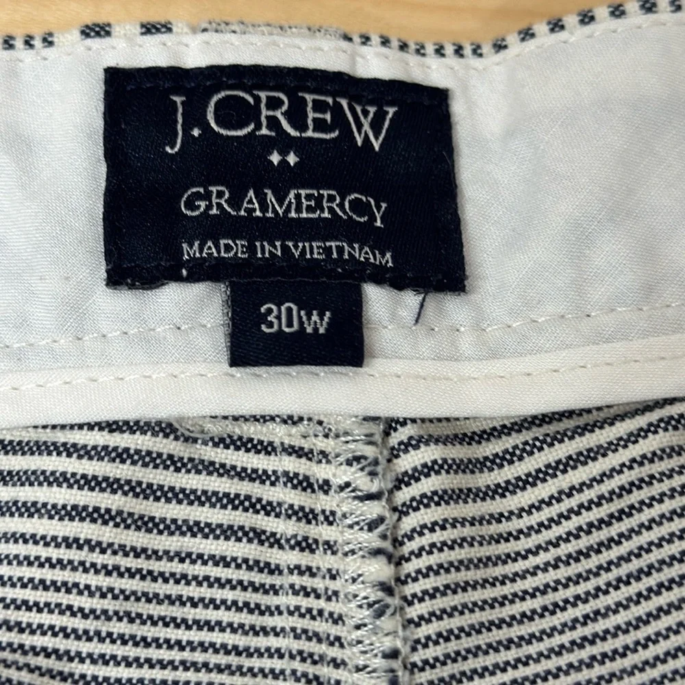 J. Crew Men's Blue‎ and White Gramercy Striped Shorts size 30